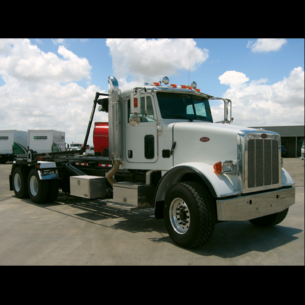 Peterbilt roll off truck